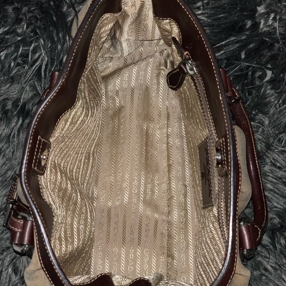 Prada - Picture 8 of 13